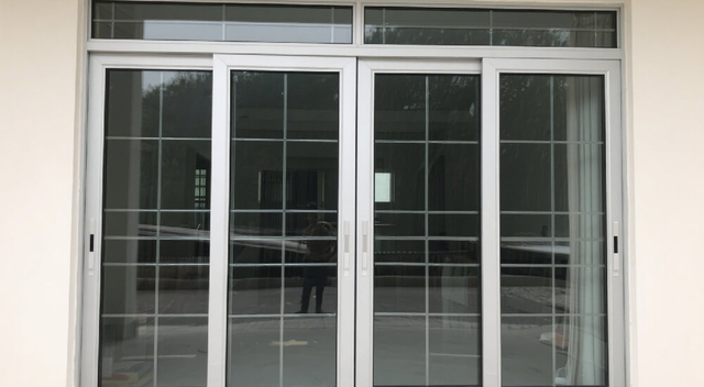 aluminium glass sliding door-VIGORAWINDOWS