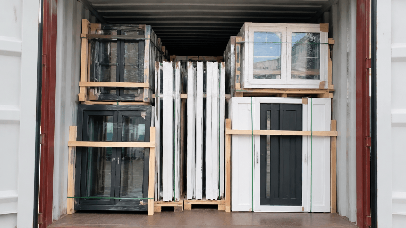 mixed loading aluminum and uPVC windows container export-vigorawindows.com.png