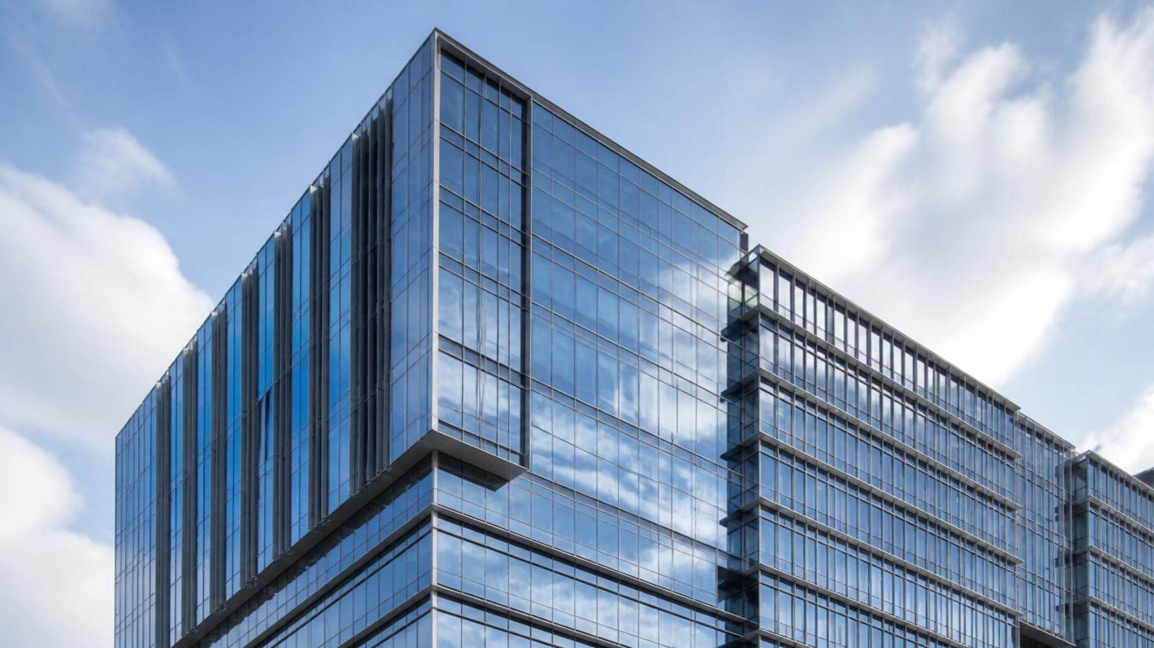 aluminium windows on a high-rise commercial building facade-vigorawindows.com.jpg